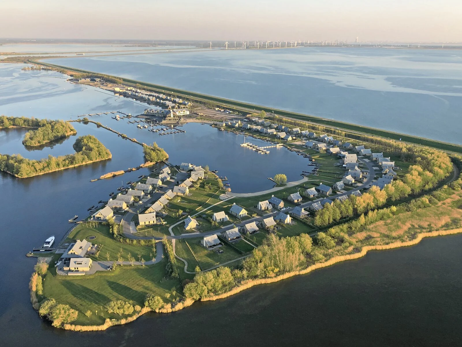 Waterrijk Oesterdam luchtfoto